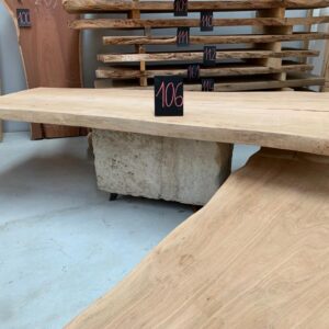 Mesa de comedor de diseño en madera de eucalipto, 300x145-118-108x9 cm, elegante y atemporal"