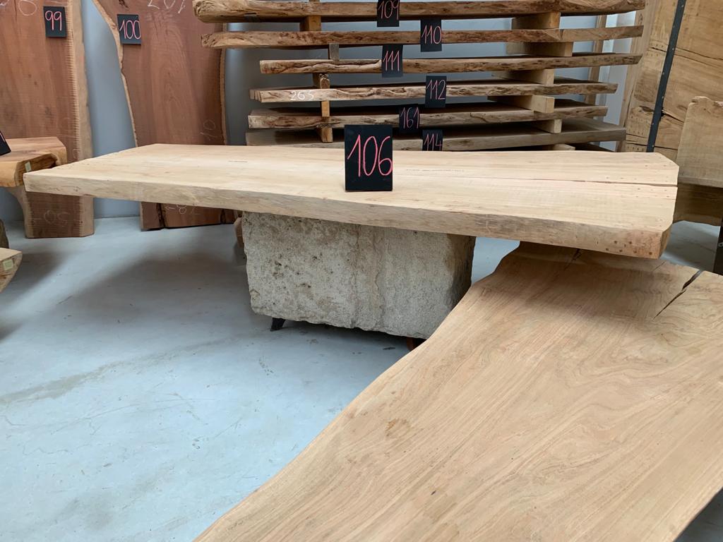 Mesa de comedor de diseño en madera de eucalipto, 300x145-118-108x9 cm, elegante y atemporal"