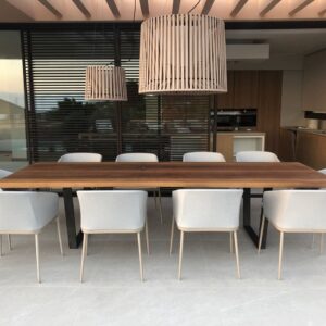 Mesa de comedor elegante de iroko macizo, 320 cm, contraste madera y metal