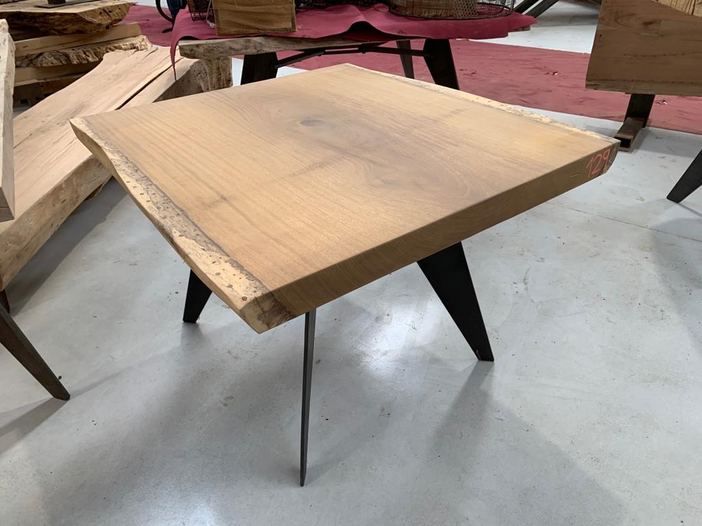 mesa de comedor pequeña ideal para espacios reducidos